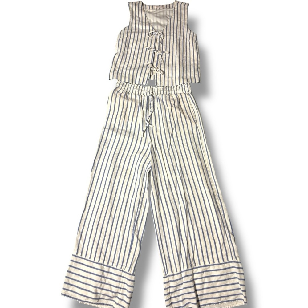 Lauren Conrad 2-Piece White and Blue Striped Lightweight Tie Up Top & Bottom Set - Picture 7 of 16